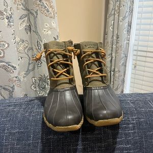 Sperrys- olive and brown- women’s 8.5